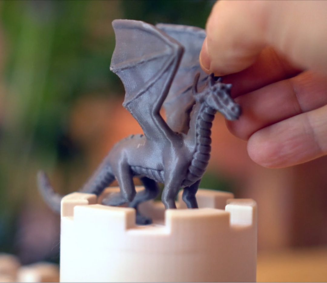 3d-dragon-made-on-a-finder-3d-printer-flashforge-eu